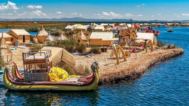 Islas Flotantes día completo: Uros con Taquile: vista 2